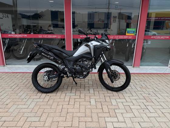 HONDA XRE 300 SAHARA HONDA XRE 300 SAHARA